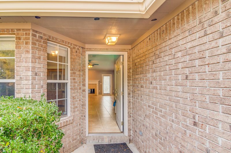 11717 Cherry Bark Dr E, Jacksonville, FL 32218