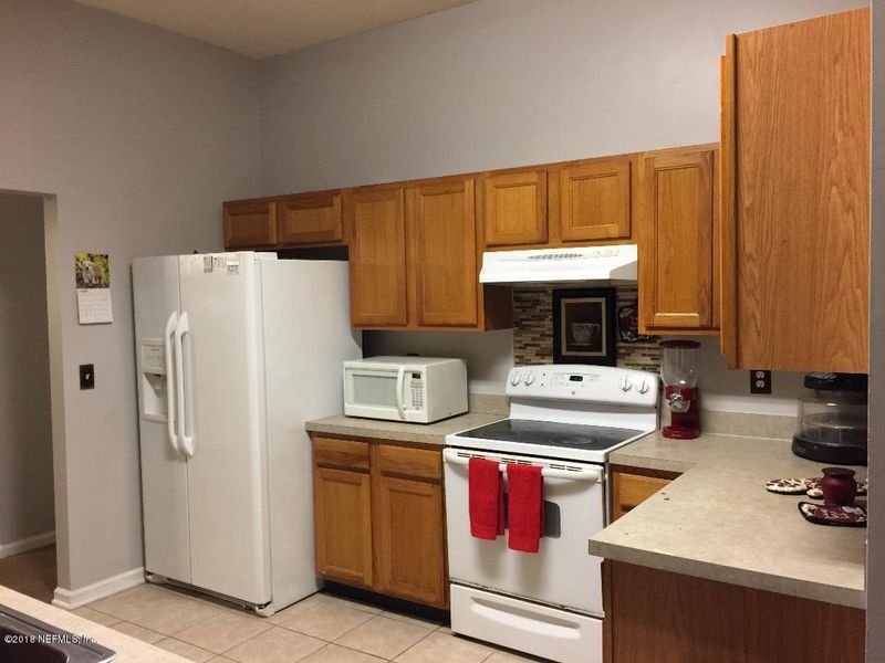 11729 Cherry Bark Dr E, Jacksonville, FL 32218
