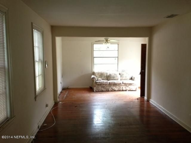 1174 Murray Dr, Jacksonville, FL 32205