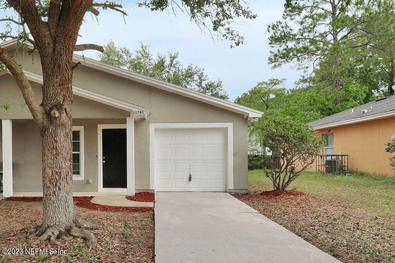 11741 Saints Rd, Jacksonville, FL 32246