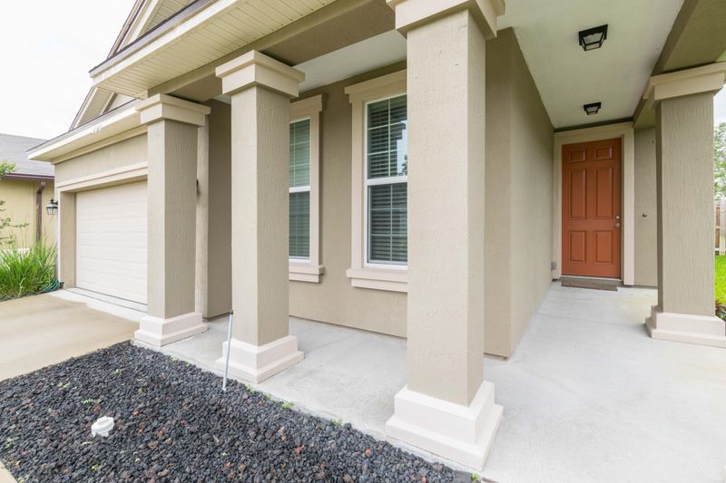 11769 Lake Bend Cir, Jacksonville, FL 32218
