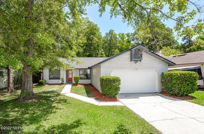 11787 High Plains Dr E, Jacksonville, FL 32218