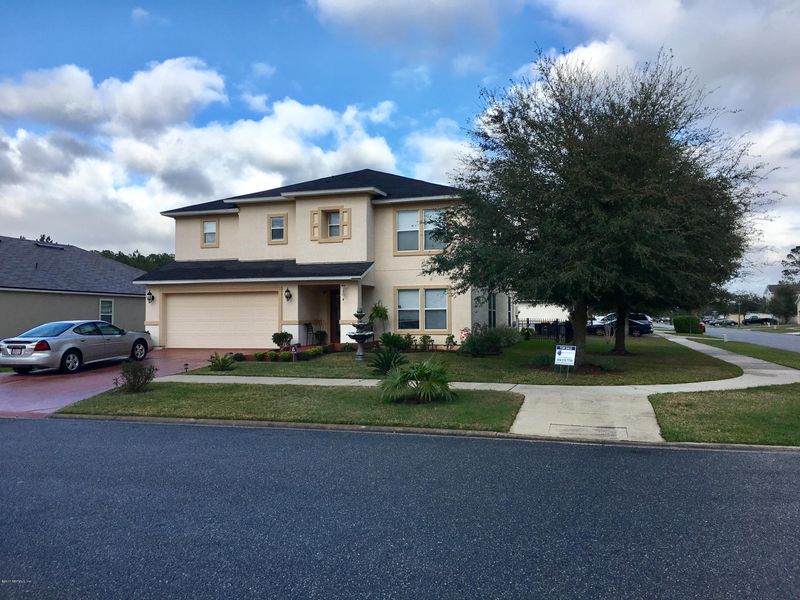 11799 Carson Lake Dr W, Jacksonville, FL 32221