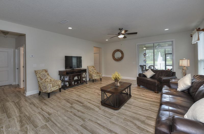118 White Marsh Dr, Jacksonville, FL 32081