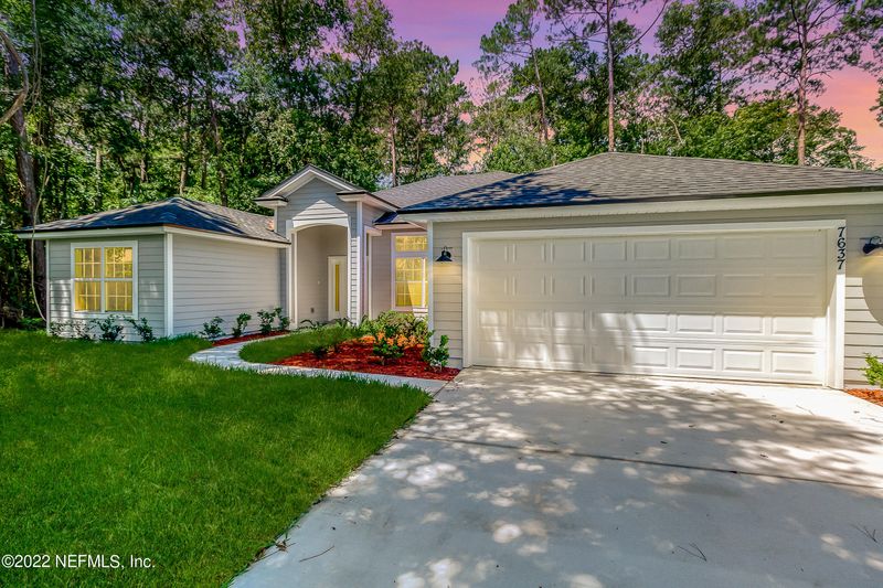 11807 Charlie Rd, Jacksonville, FL 32218