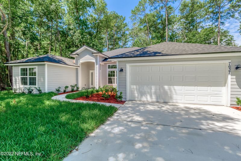 11807 Charlie Rd, Jacksonville, FL 32218