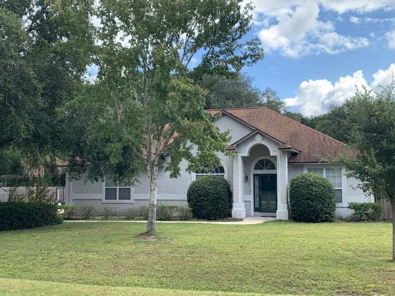 11829 Leafdale Cir W, Jacksonville, FL 32218