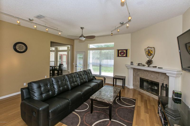 11877 Tanya Ter E, Jacksonville, FL 32223