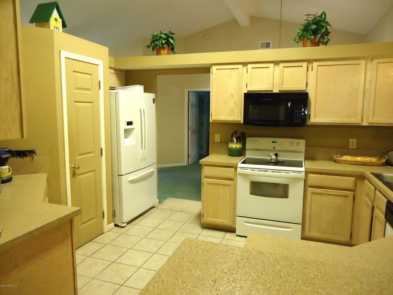 11878 Swooping Willow Rd, Jacksonville, FL 32223
