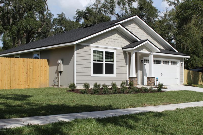 119 Carol Dr, Orange Park, FL 32073