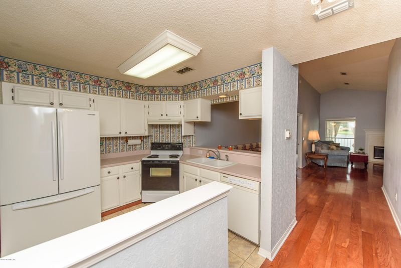 11905 Arbor Lake Dr, Jacksonville, FL 32225