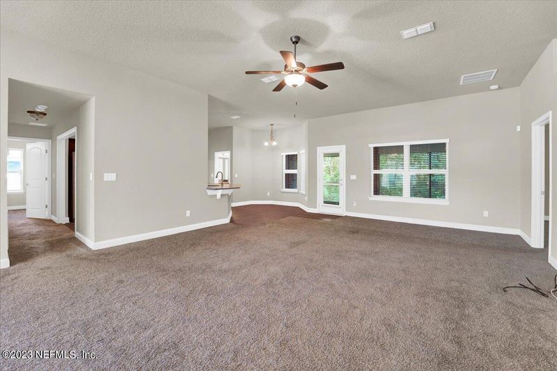 11986 Smith Pointe Ct, Jacksonville, FL 32218