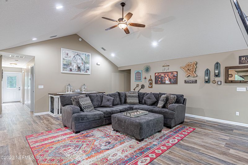 1199 Hatcher Rd, Middleburg, FL 32068