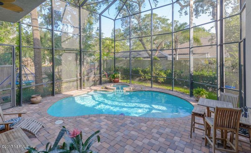12 Lee Dr, St Augustine, FL 32080