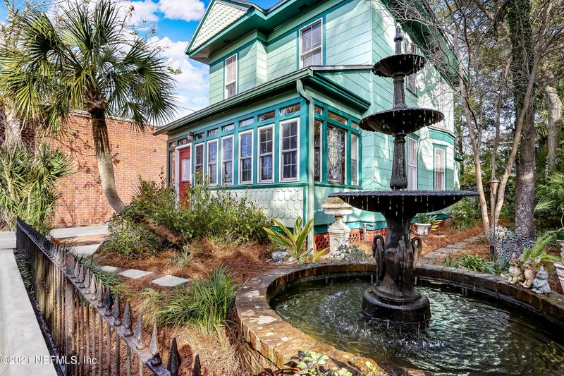 12 S 6th St, Fernandina Beach, FL 32034