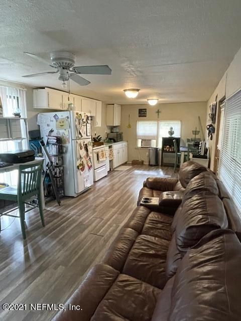 120 Bush St, Melrose, FL 32666