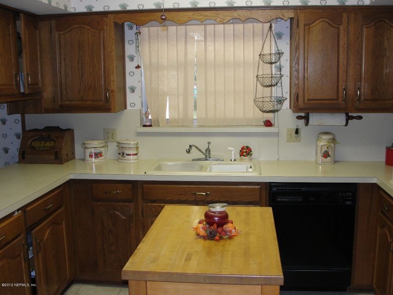 1201 Montego Rd E, Jacksonville, FL 32216