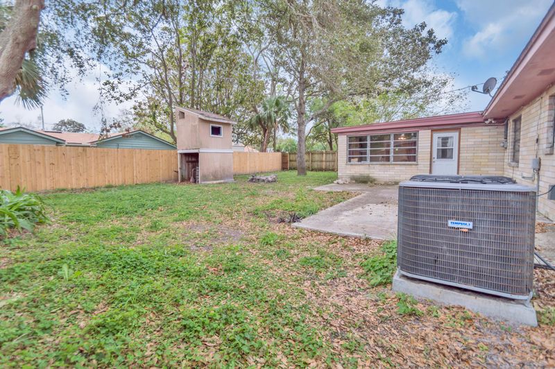 1202 15th Ave N, Jacksonville Beach, FL 32250