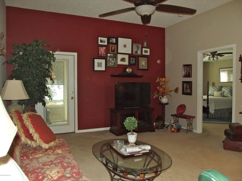 12020 S Meadowview Dr, Jacksonville, FL 32225