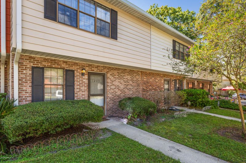 1203 Kettering Way, Orange Park, FL 32073