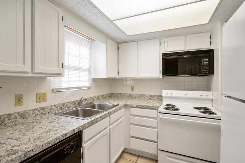1203 Kettering Way, Orange Park, FL 32073