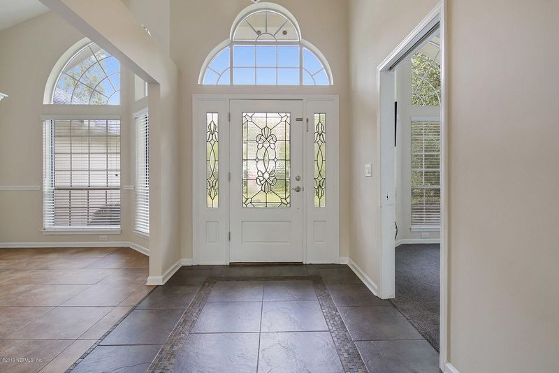 1205 Seawood Dr, Neptune Beach, FL 32266