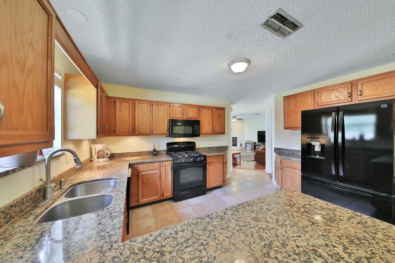 1206 Palm Dr, Jacksonville, FL 32259