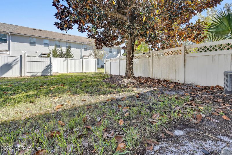 1206 Southern Stream Ct, St Johns, FL 32259