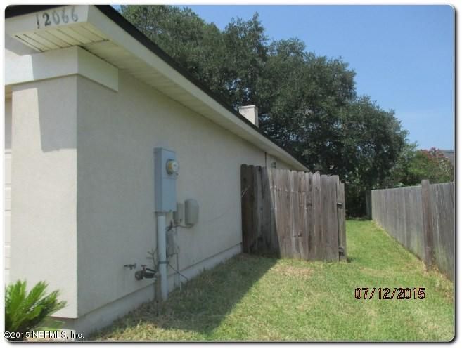 12066 Spring Ridge Dr, Jacksonville, FL 32258