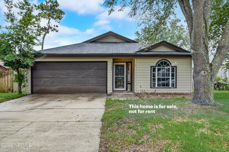 12082 Cancun Dr, Jacksonville, FL 32225