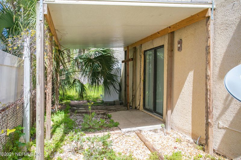 121 10th Ave N, Jacksonville Beach, FL 32250