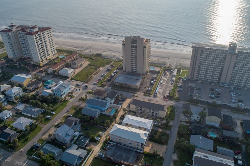 121 13th Ave S #D, Jacksonville Beach, FL 32250