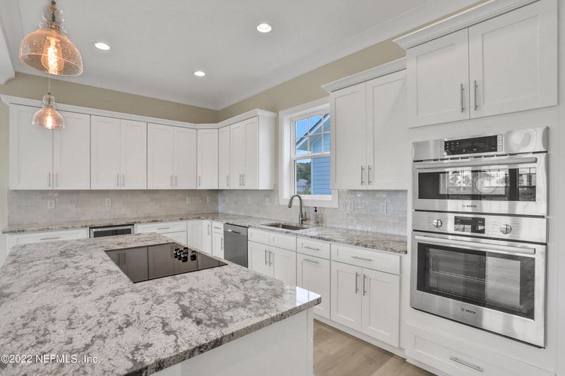 121 5th St, St Augustine, FL 32080