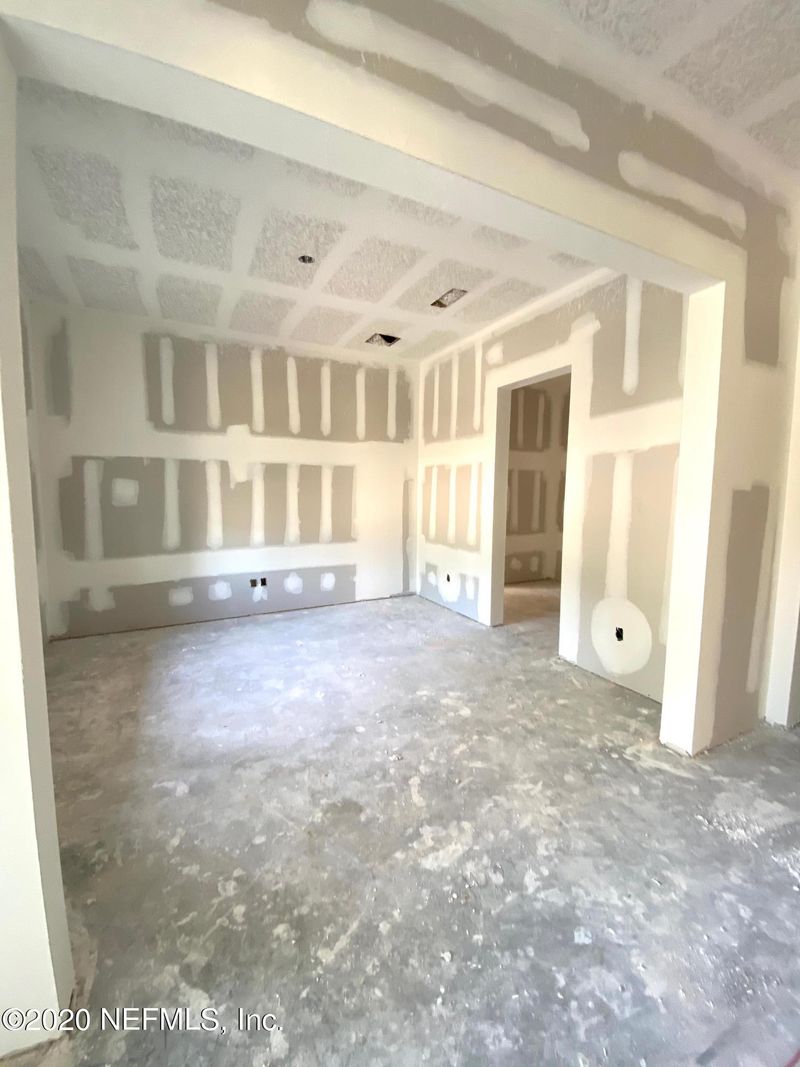 121 Shinnecock Dr, St Johns, FL 32259