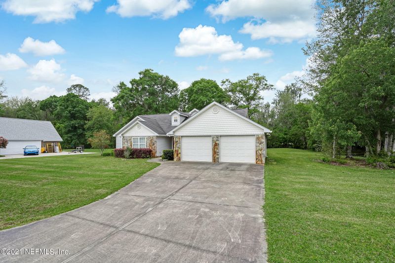 1211 Harley Cir, Starke, FL 32091