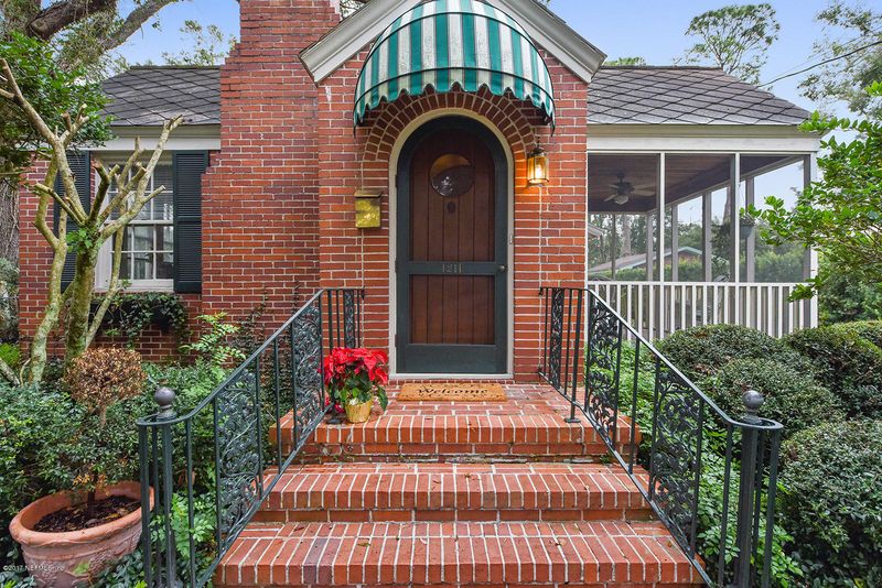 1211 Peachtree St, Jacksonville, FL 32207