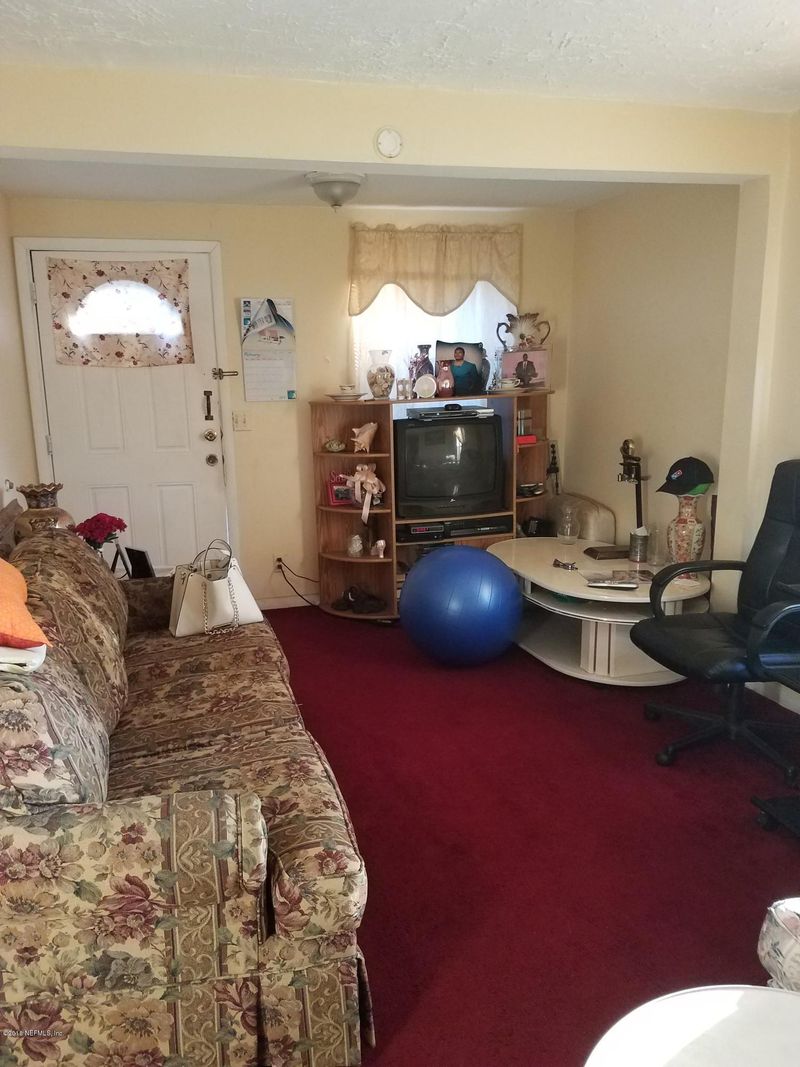 1211 W 25 St, Jacksonville, FL 32209