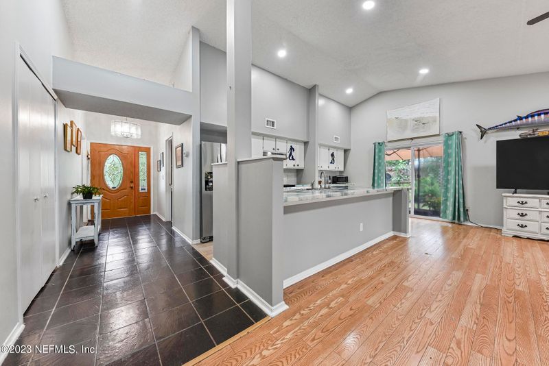 1212 13th St N, Jacksonville Beach, FL 32250