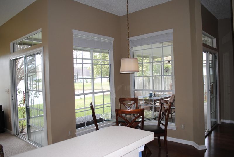 12126 Sunchase Dr, Jacksonville, FL 32246