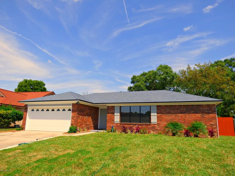 12131 Chippenham Ct, Jacksonville, FL 32225