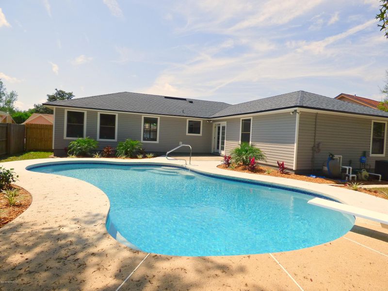 12131 Chippenham Ct, Jacksonville, FL 32225