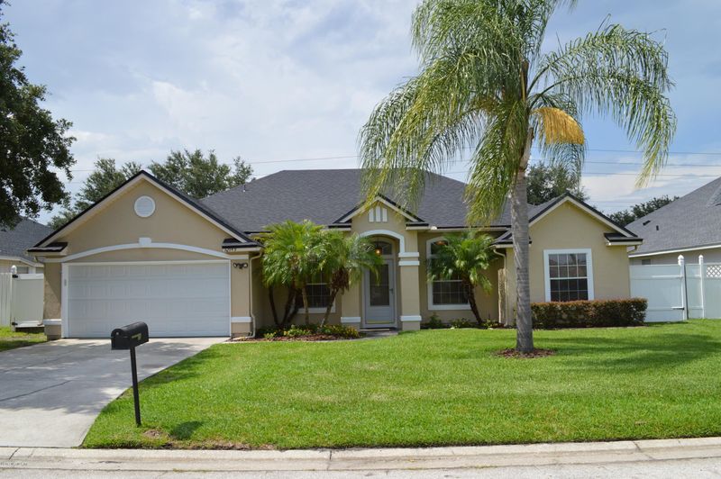 12145 Millford Ln N, Jacksonville, FL 32246