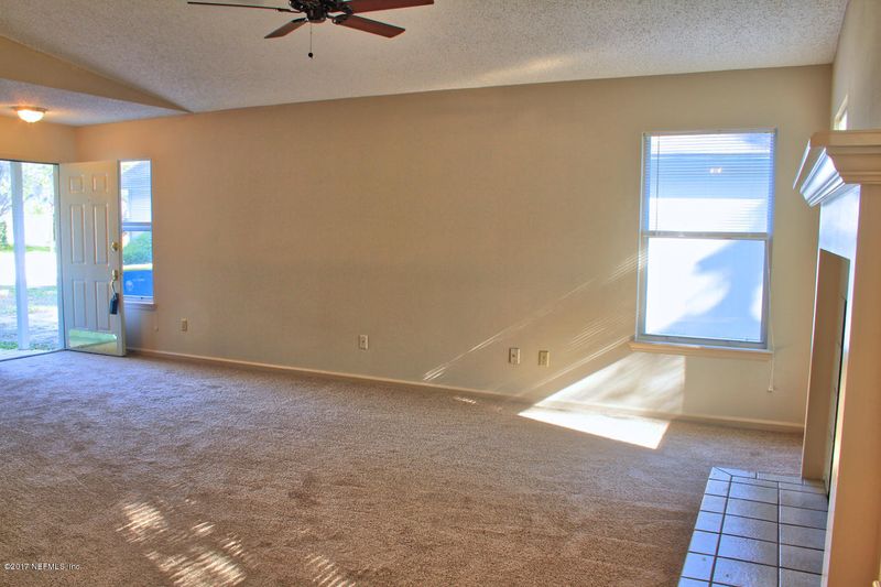 1218 Cove Landing Dr, Jacksonville, FL 32233