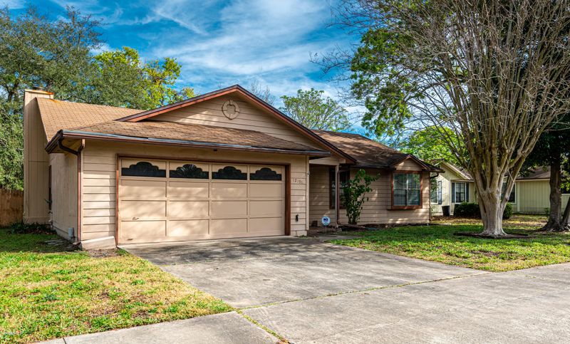12191 Rochford Ln, Jacksonville, FL 32225