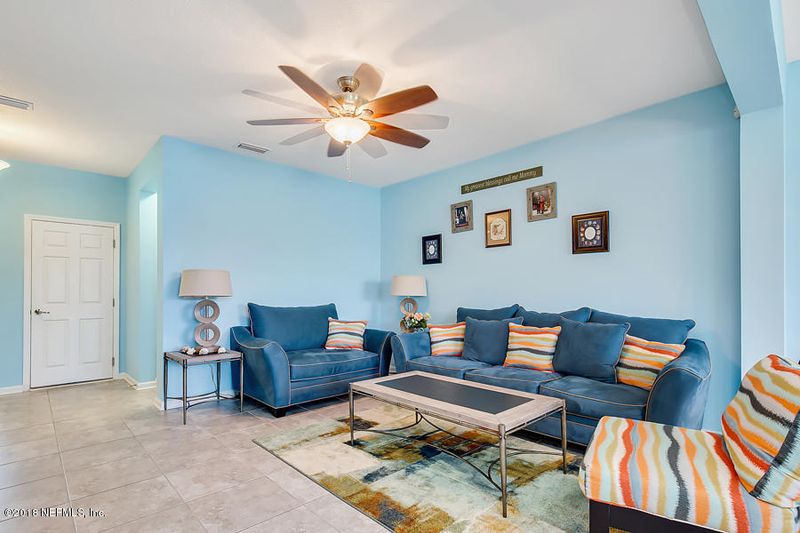 122 Nelson Ln, St Johns, FL 32259