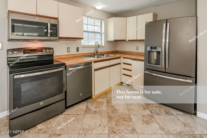 12210 Pheon St, Jacksonville, FL 32224