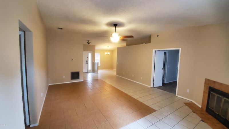12225 High Laurel Dr, Jacksonville, FL 32225
