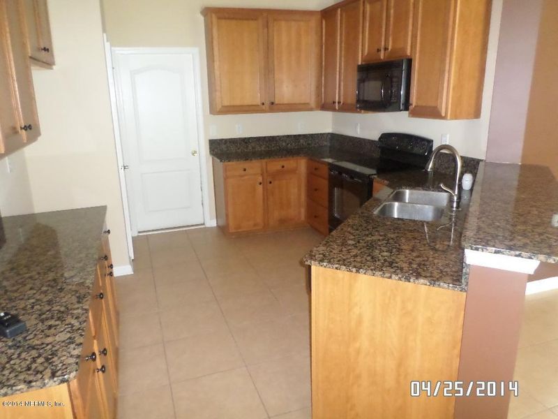 12243 Caney Marsh Ct, Jacksonville, FL 32218