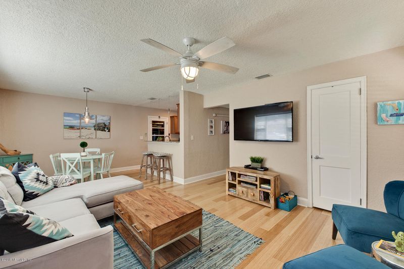 1225 14th Ave N, Jacksonville Beach, FL 32250