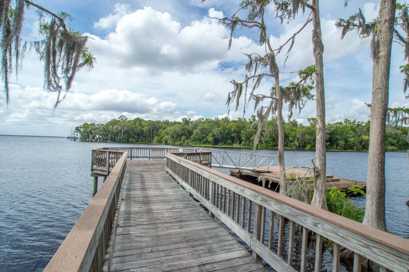 1225 Pembrooke Rd, St Johns, FL 32259